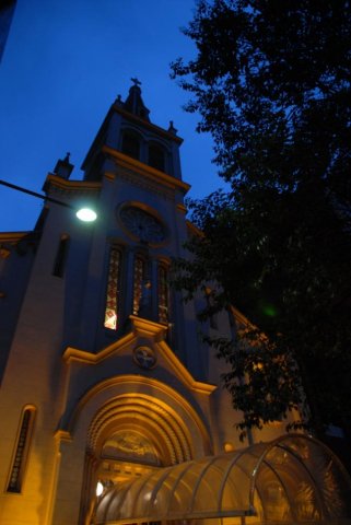 Paróquia Santa Teresinha Vista de noite
